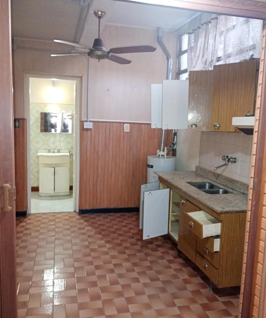 Foto de VENTA - CASA - 2 DORMITORIOS - PEDRO LINO FUNES 1326 - AZCUENAGA, imagen 3