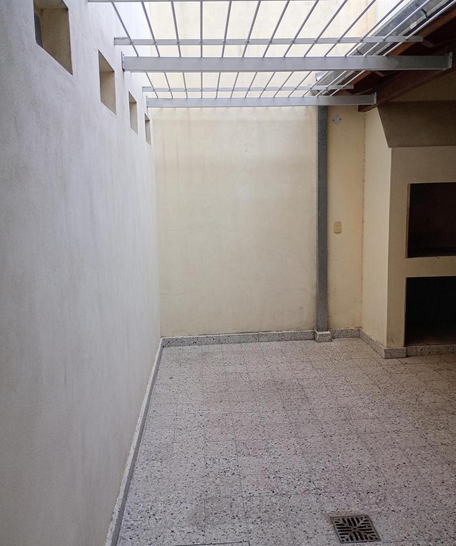 Foto de ALQUILER- CASA- 1 DORMITORIO- PJE COPIAPO 664 - BELGRANO -ROSARIO, imagen 3