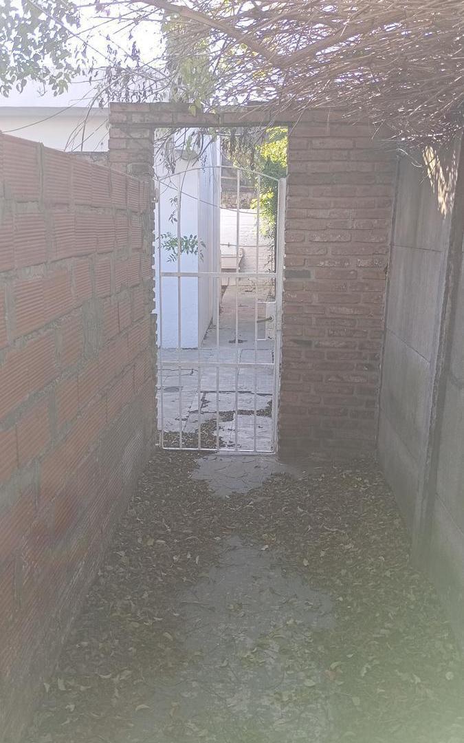 Foto de VENTA - CASA - 2 DORMITORIOS - ITUZAINGO 5658 - ROSARIO, imagen 4