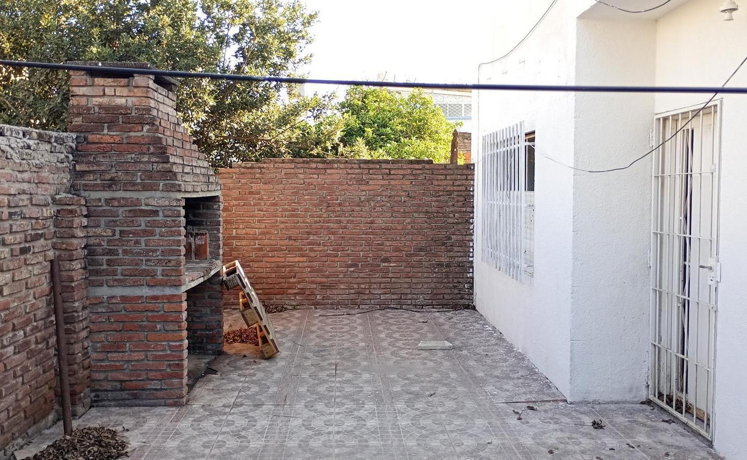 Foto de VENTA - CASA INTERNA - 2 DORMITORIOS - ITUZAINGO 5658 - ROSARIO, imagen 1