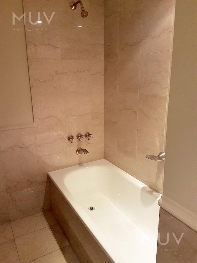 Arroyo 800 - Increíble Duplex en Venta en Plaza San Martín. 5