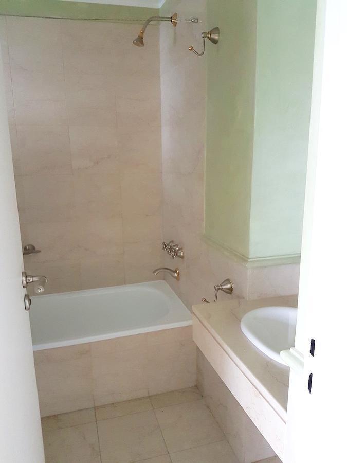 Arroyo 800 - Increíble Duplex en Venta en Plaza San Martín. 2