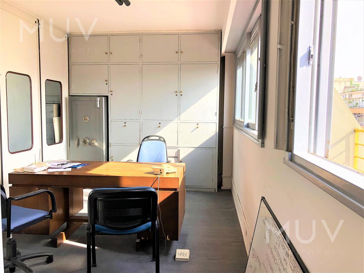 Foto de Lavalle 1600 - Oficina en Alquiler en el Centro con Terraza, imagen 2