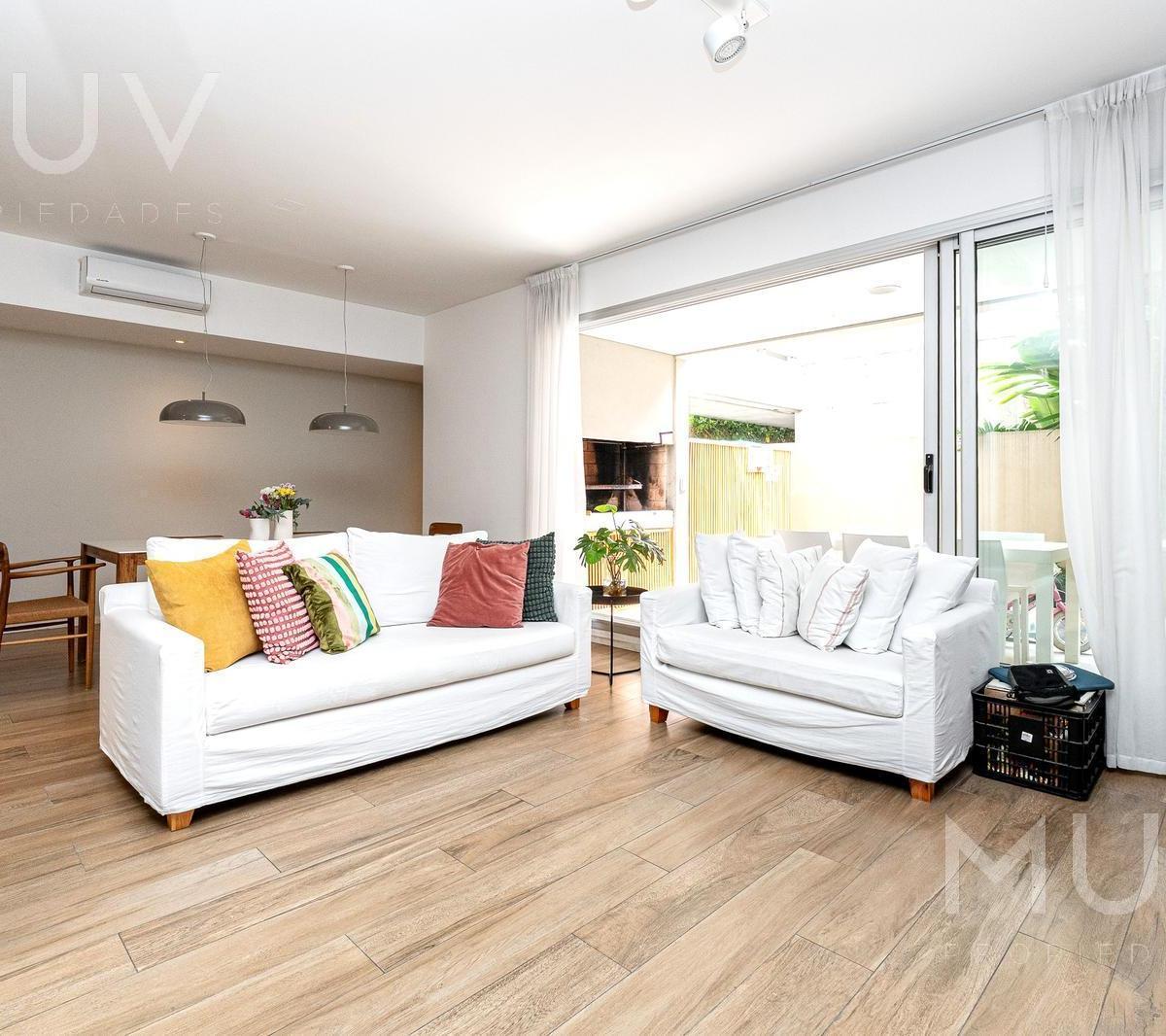 Hermoso Depto de 4 Ambientes en Venta con Dos Patios, Parril 2