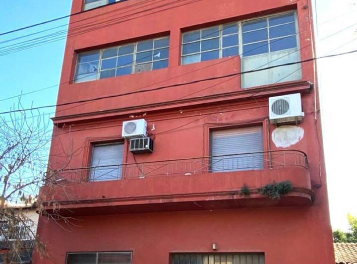 Importante Edificio Comercial en Alquiler apto todo destino 2