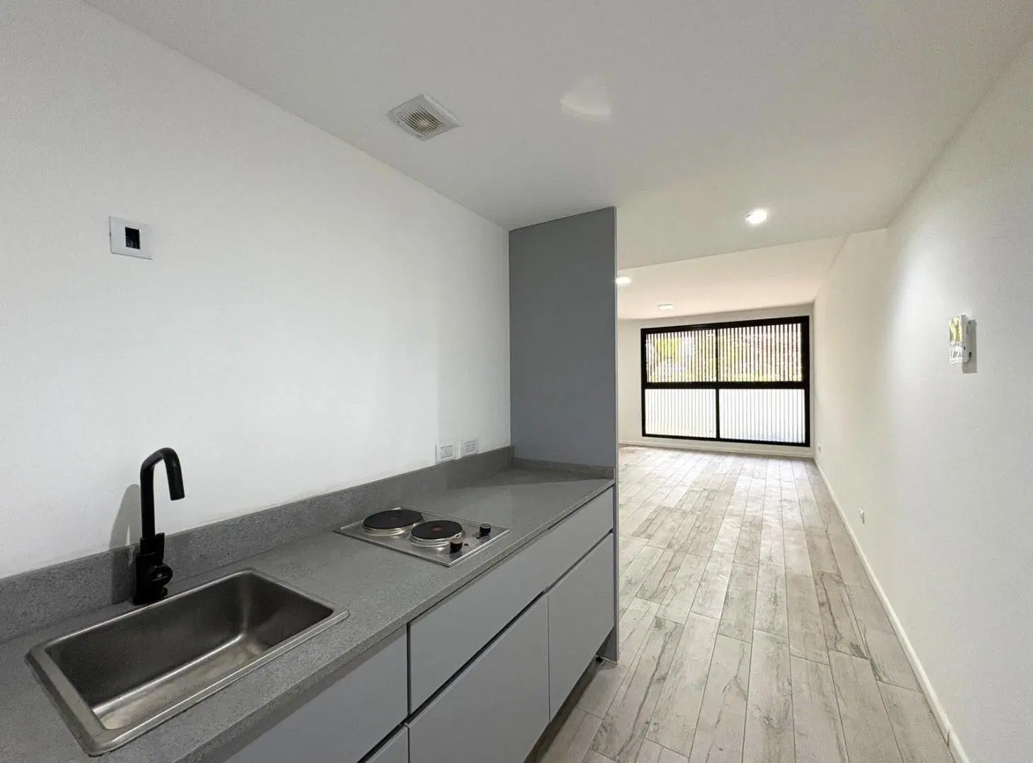 Bernardo de Irigoyen 1400. Monoambiente en Alquiler a estrenar con cochera-San Telmo Full Amenities 2