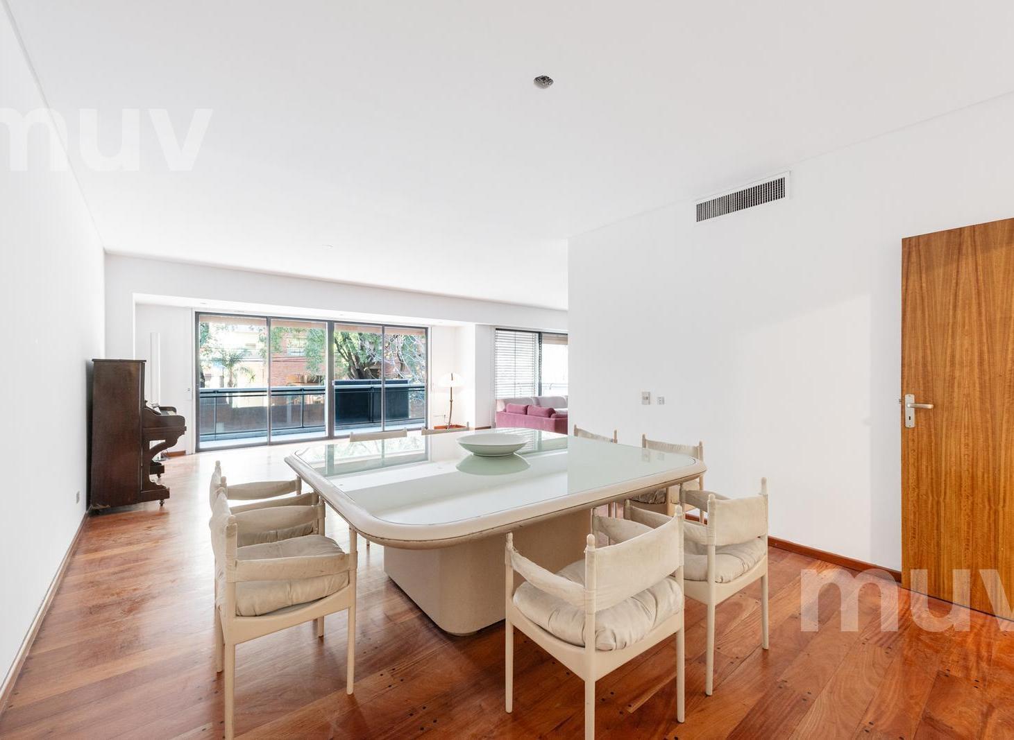 Foto de Av. Cerviño 4600 - Departamento de 4 ambientes en Venta en Palermo con, imagen 1
