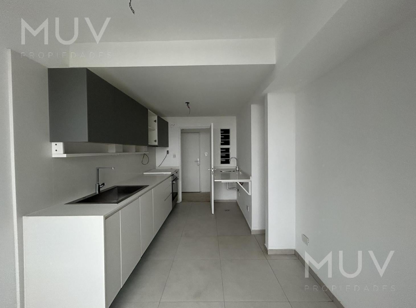 Foto de Av. Libertador 7400 - Departamento de 4 ambientes en Venta en Torre de, imagen 2