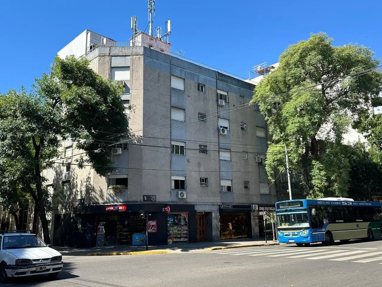 Departamento 2 ambientes. | pedro goyena al 200 2