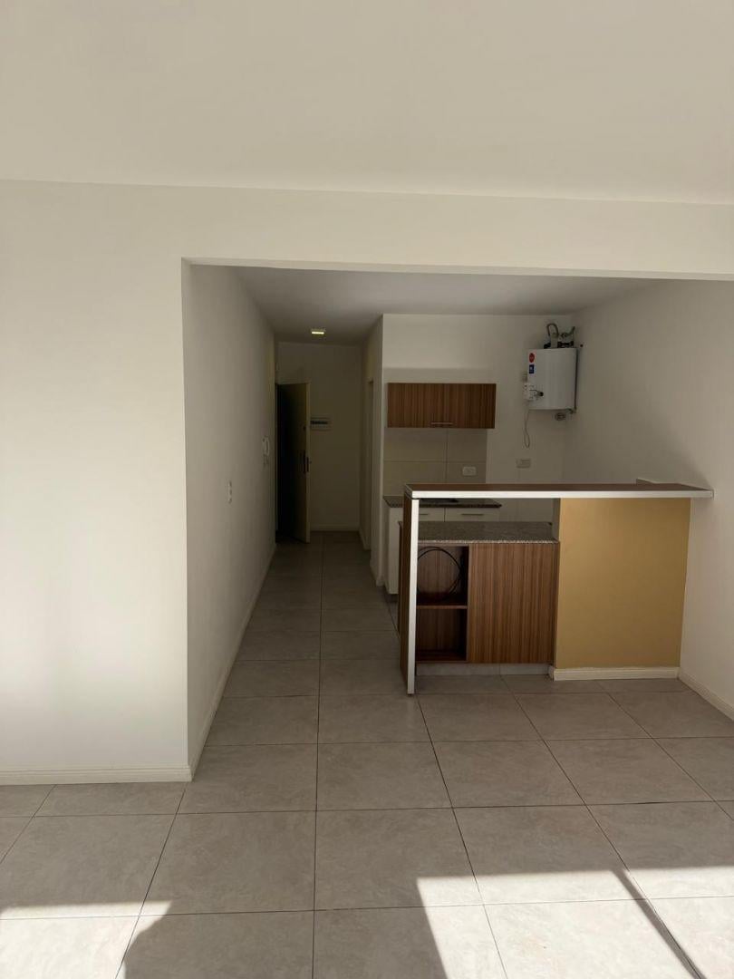 1 AMBIENTE | DIRECTORIO, AVDA. al 1000