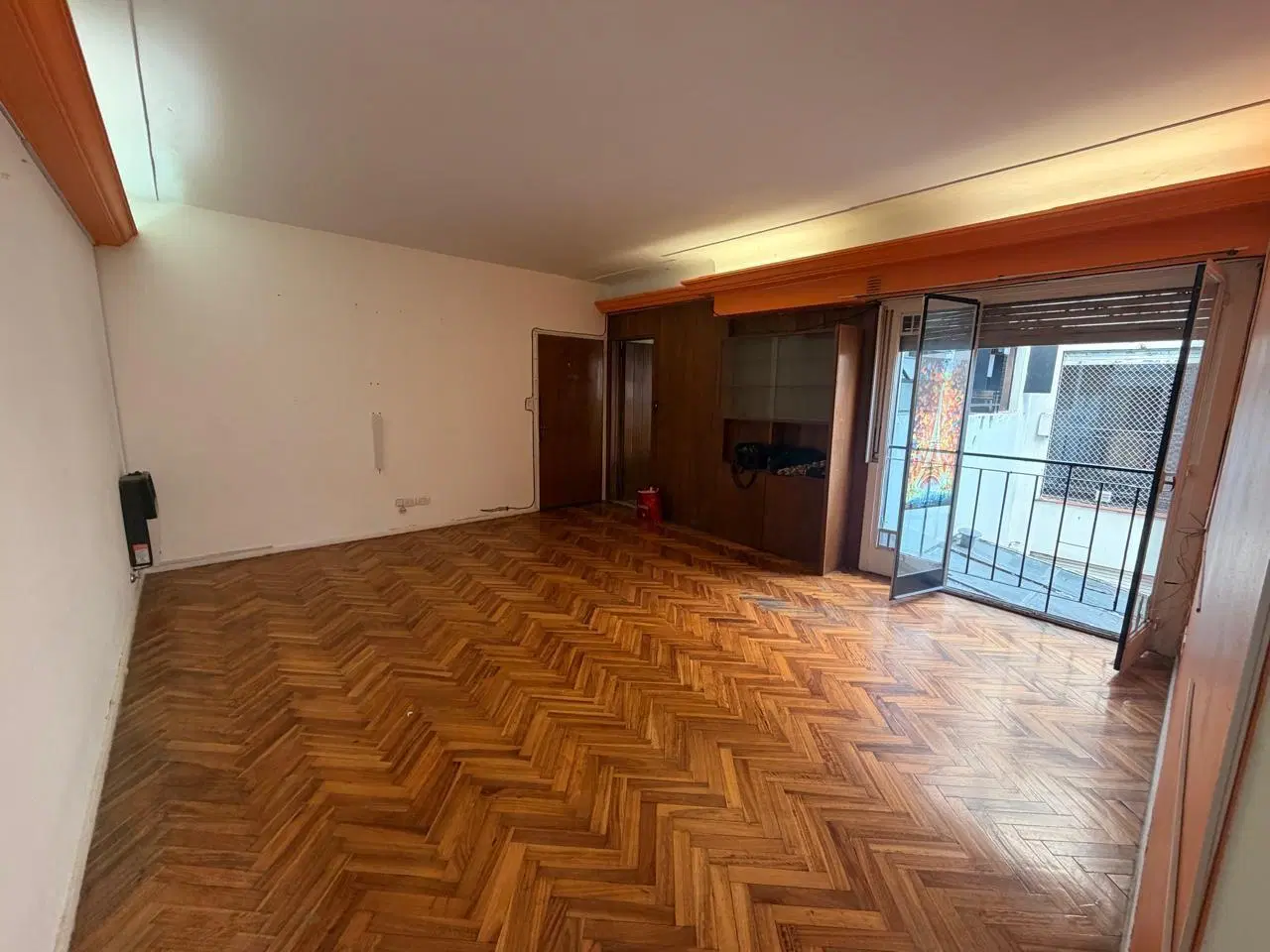 Oficina . | Av. Rivadavia al 3900 1