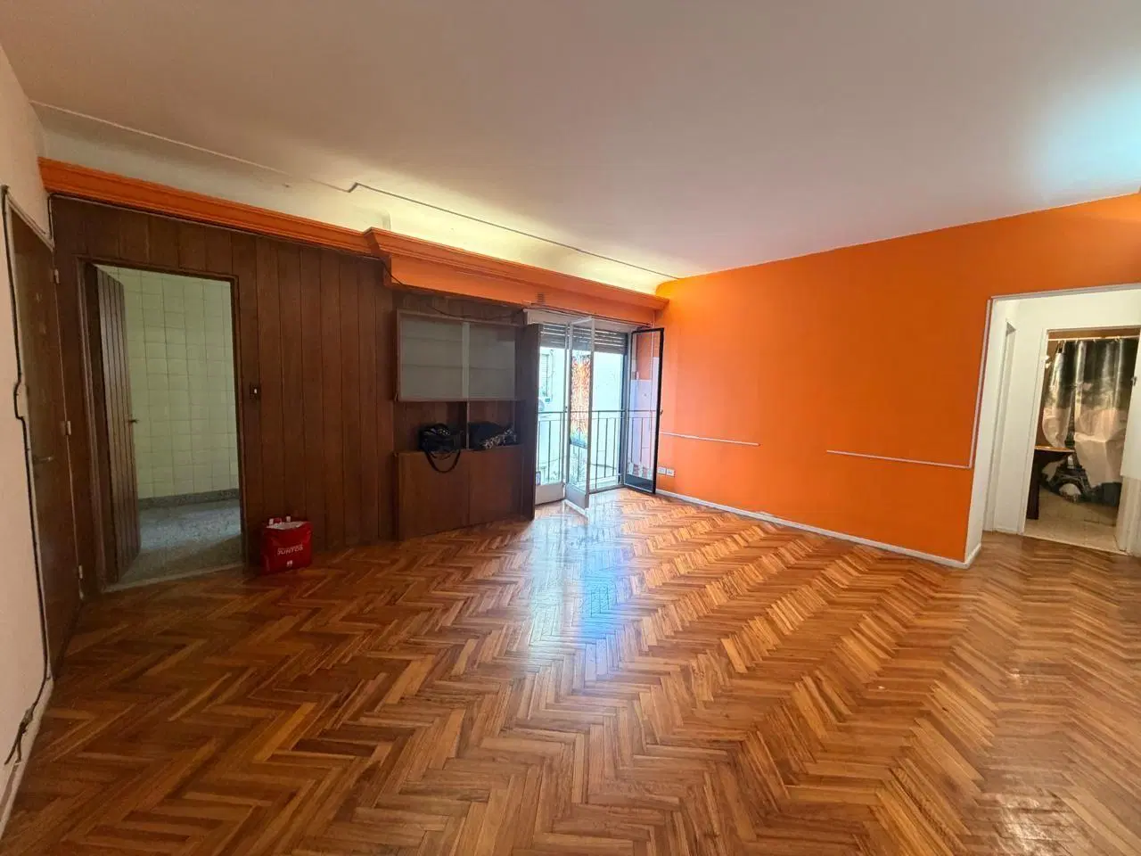 Oficina . | Av. Rivadavia al 3900 2