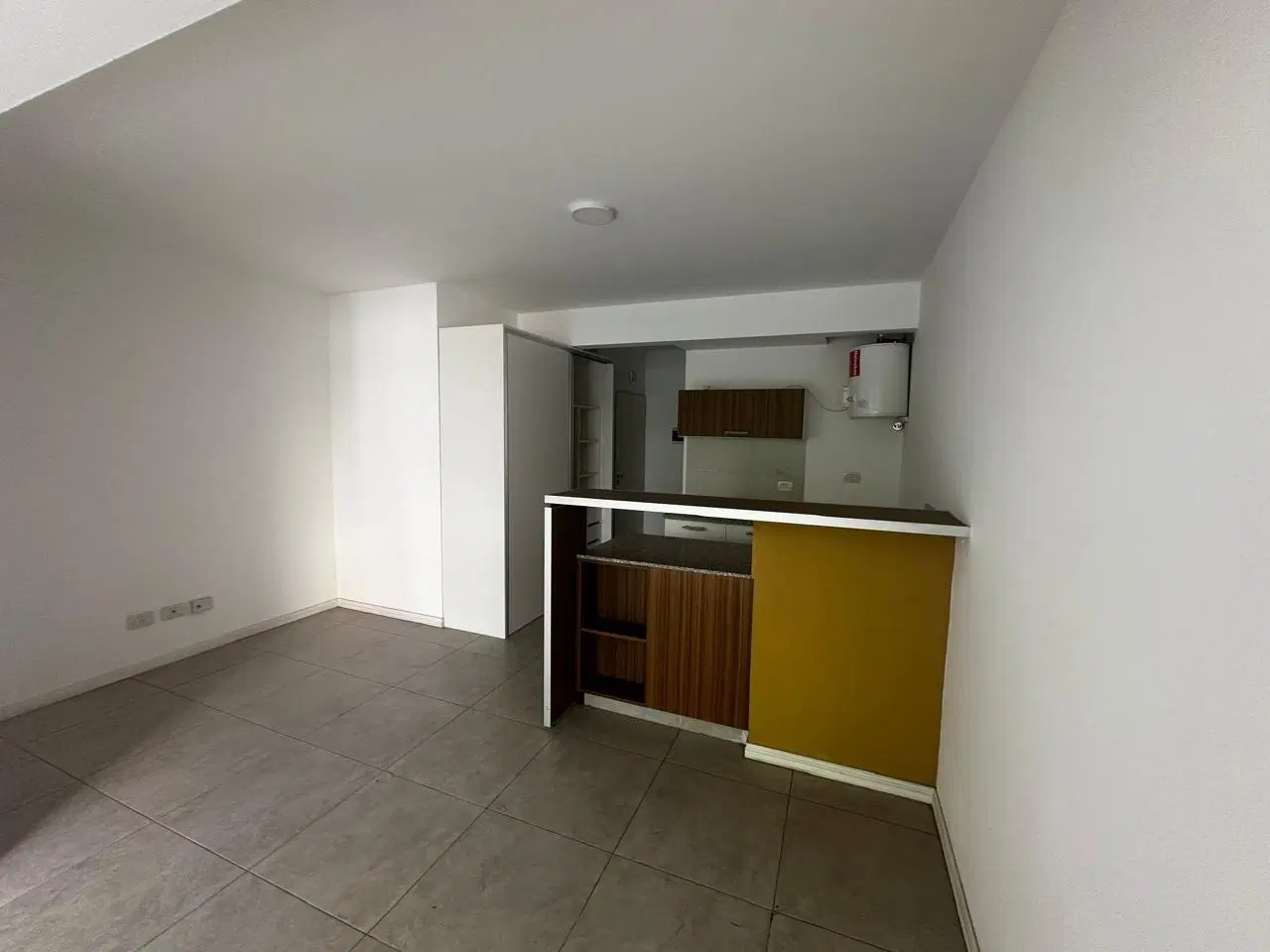 Departamento monoambiente. | DIRECTORIO al 1000 5