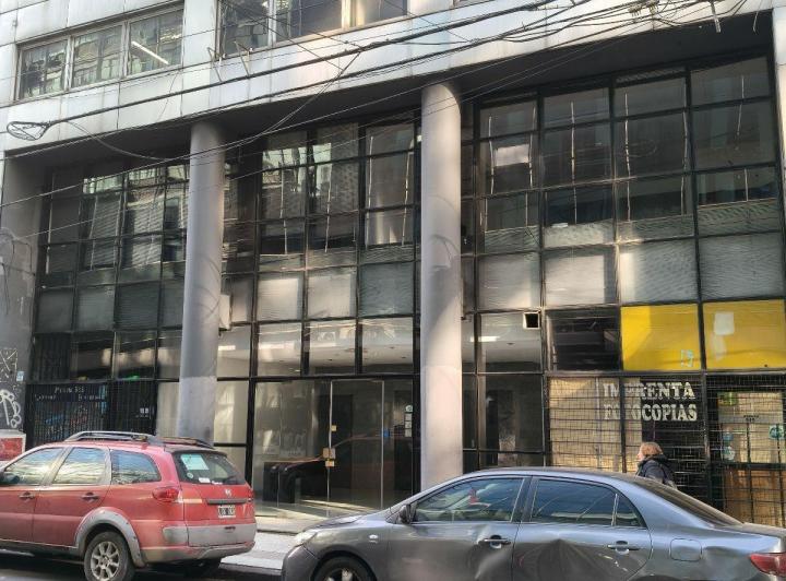 Local en Tribunales 1