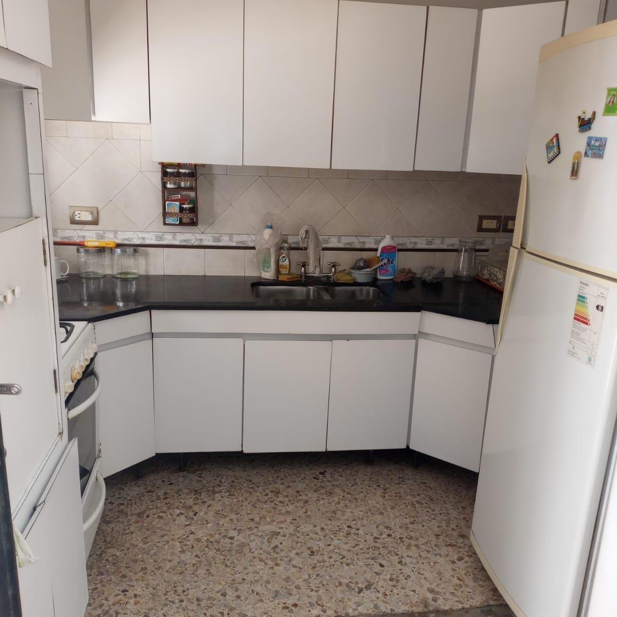 Depto. 3 Amb, Amplio. Planta Baja. con Patio. 1