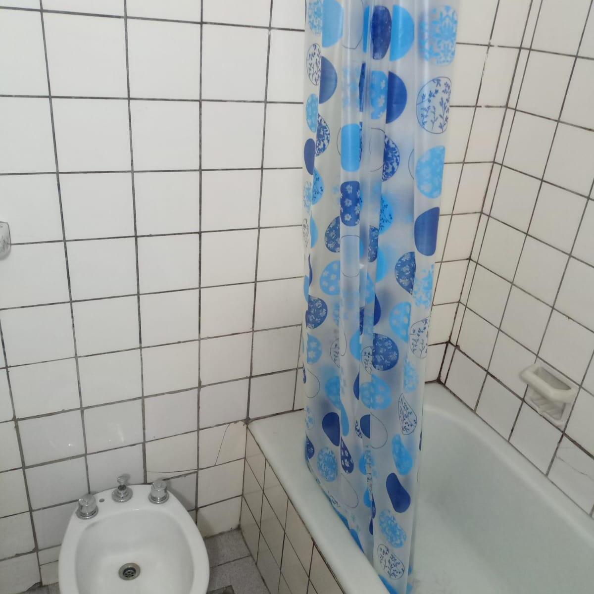3 Amb. con Dependencia. 2 Baños. 3