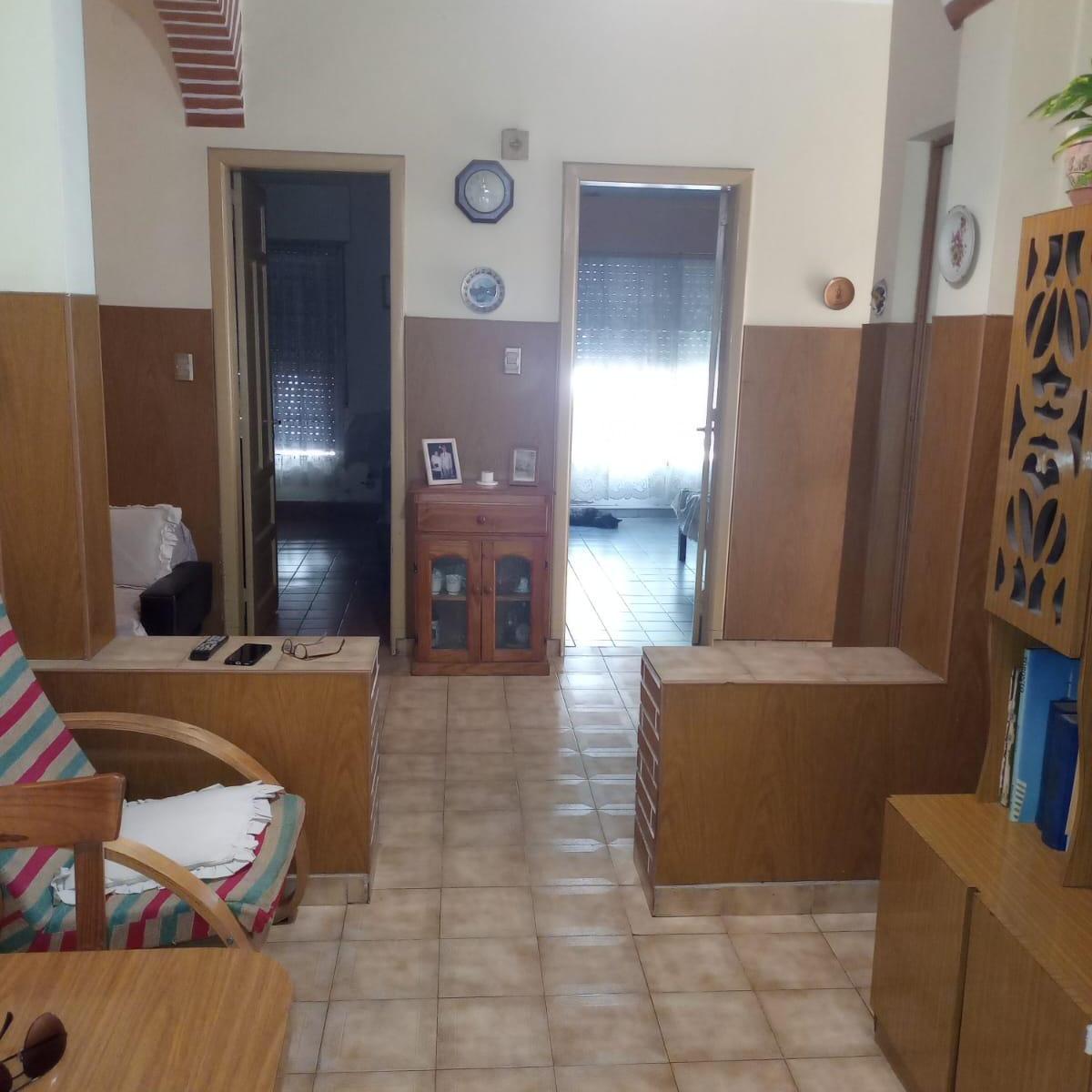 Sobre Lote 8.66 X 20. 3 Amb. Fondo Jardin. Terraza.