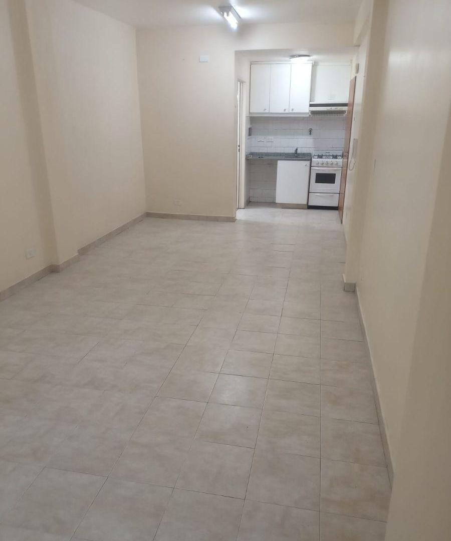 Foto de Monoambiente Al Frente Con Balcon. Apto Profesional., imagen 3