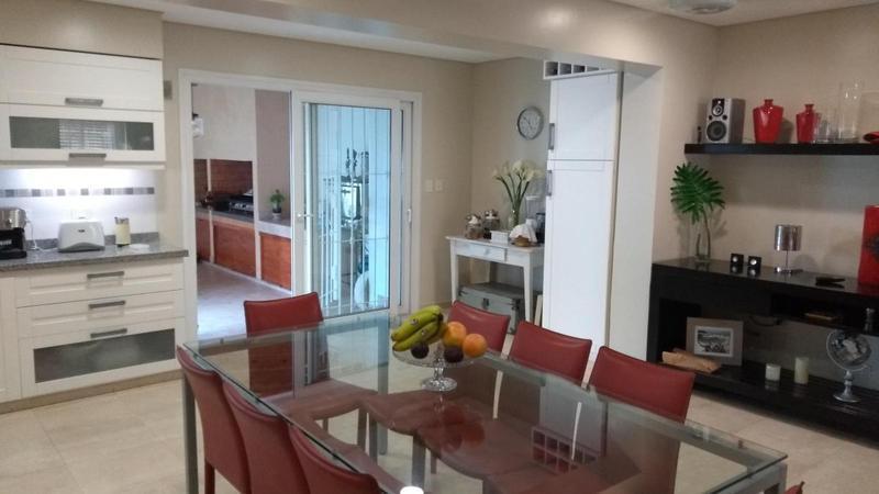 Foto de Chalet 5 Amb. Resiclado a Nuevo. Ramos Mejía -, imagen 4