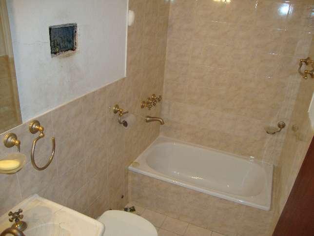 Foto de Venta - oportunidad - Triplex 4 amb. en Ramos Mejia, imagen 3