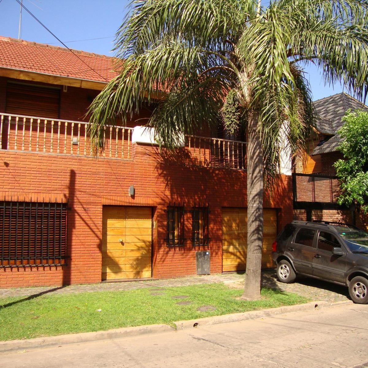 Chalet en Venta - 4 amb. - Quincho y Pileta - Ramos Mejia