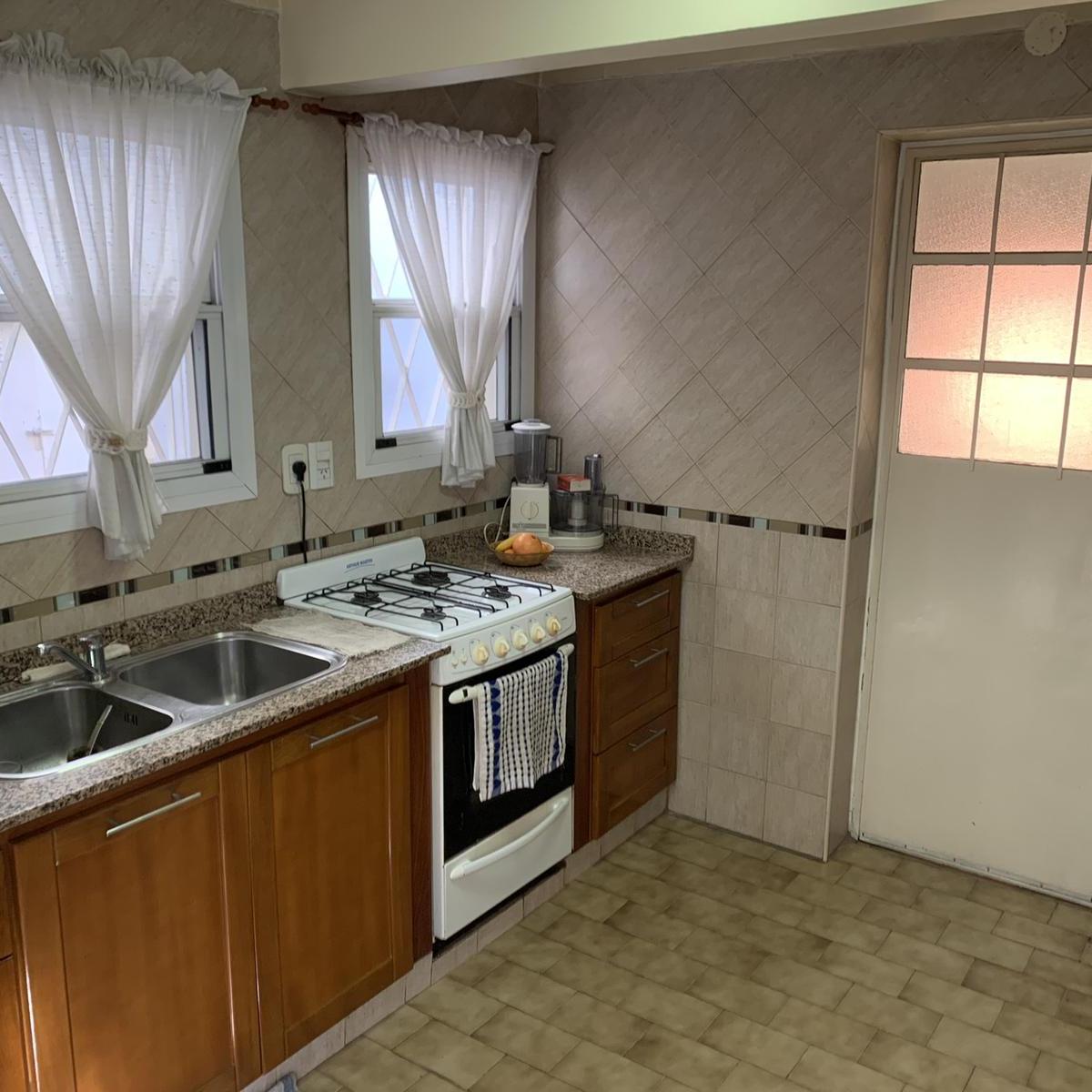 Chalet en Venta 4 Amb. c/ fondo y terraza - Ramos Mejia Sur