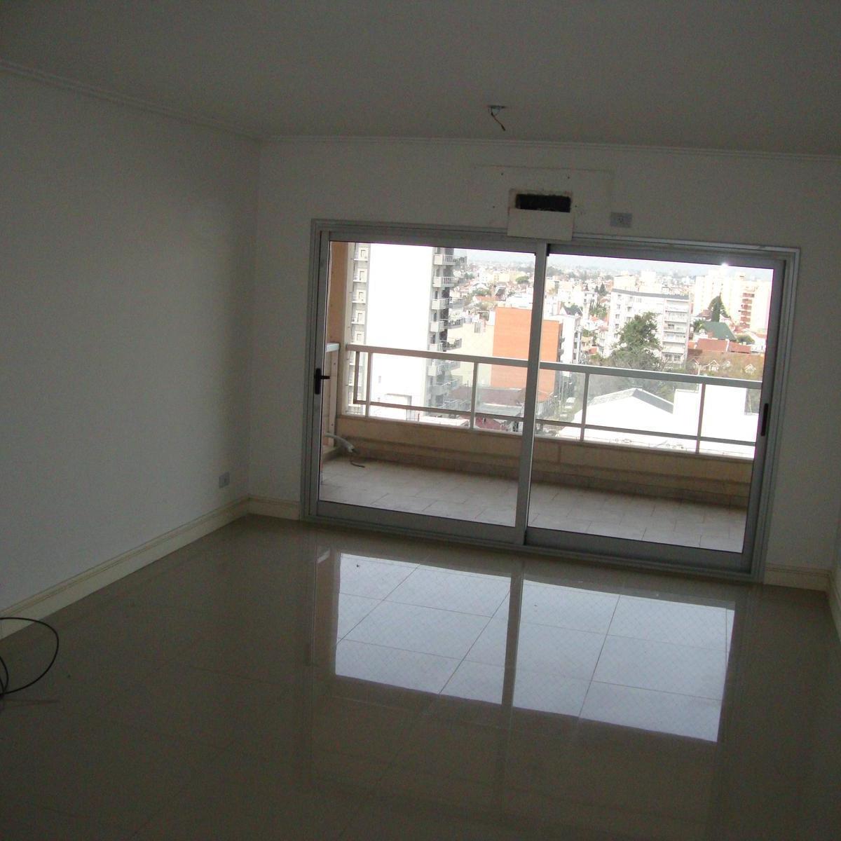Departamento en Venta 3 Amb. c/ cochera - Edicio c/ SUM - GYM - PISCINA - VIGILANCIA 24 HS