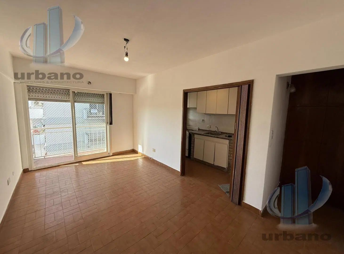 Departamento en Venta 2 amb. al Frente c/ balcon - Apto Credito 8