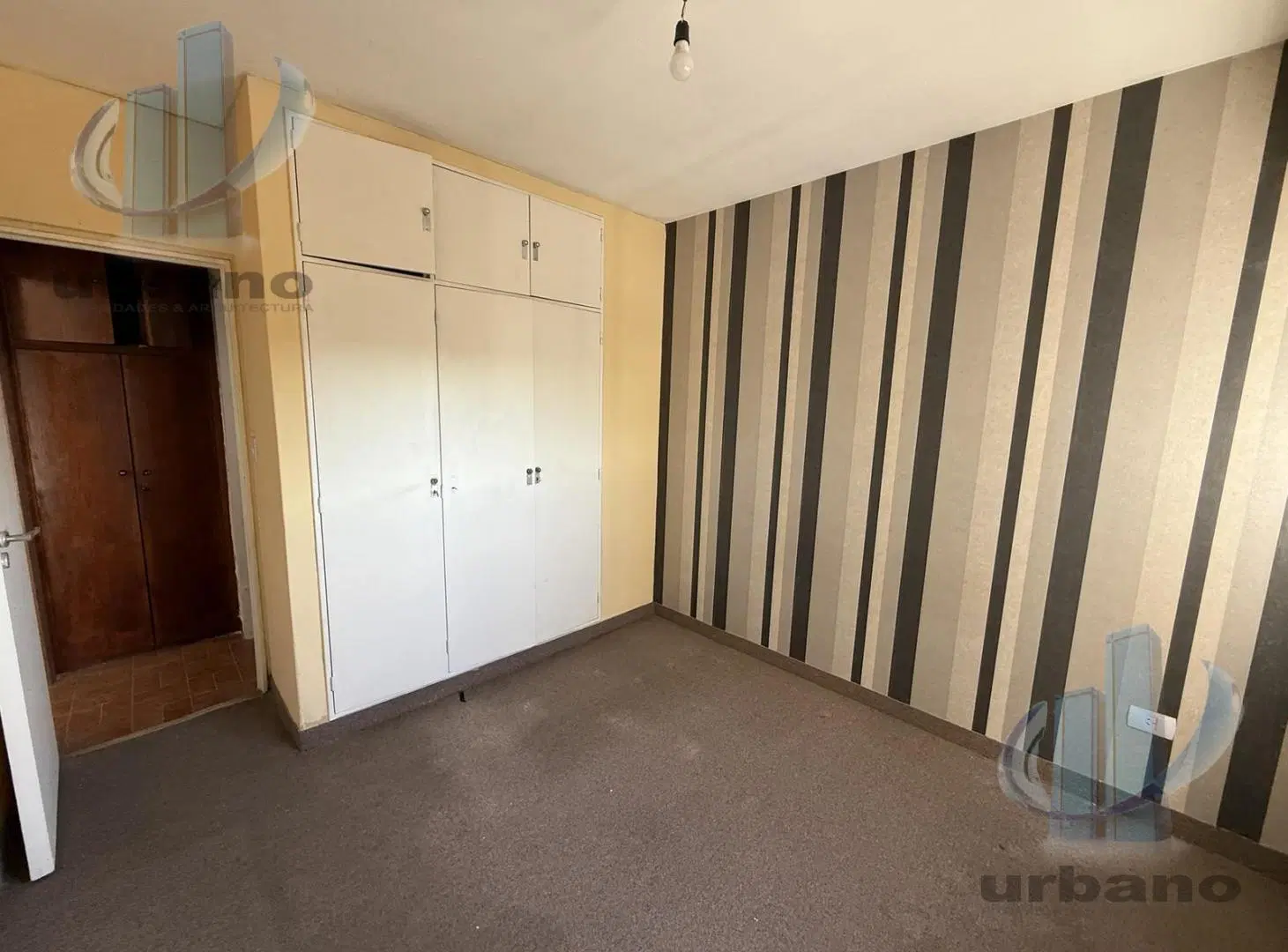 Departamento en  Venta 2 amb. al Frente c/ balcon - Apto Credito 5