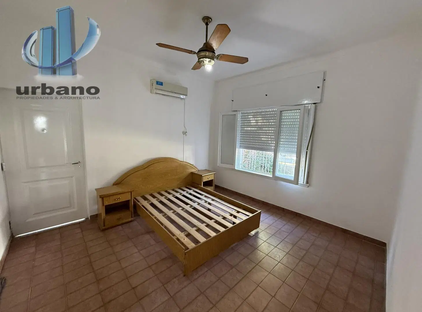 Casa en Alquiler 3 amb. c/ patio - Ramos Mejia 5