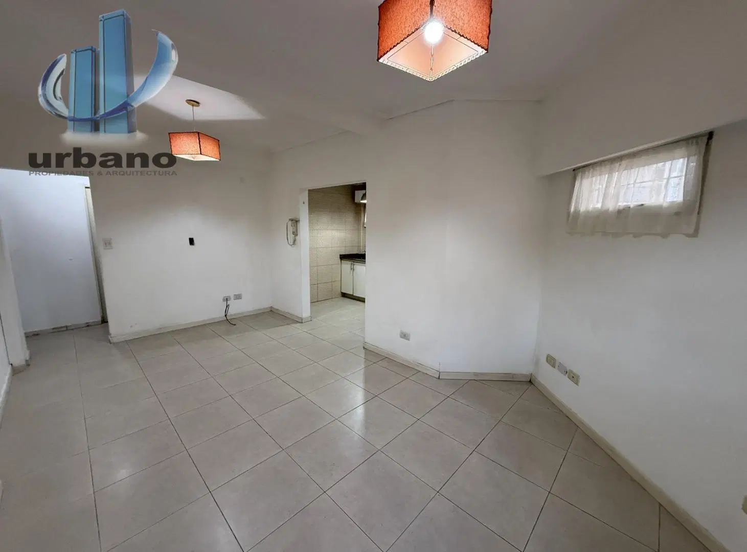 Departamento en Alquiler 2 Amb. en Planta baja c/ patio 8