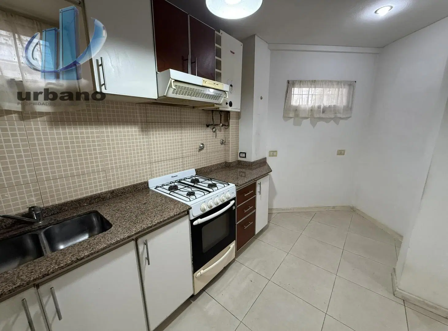 Departamento en Alquiler 2 Amb. en Planta baja c/ patio 4