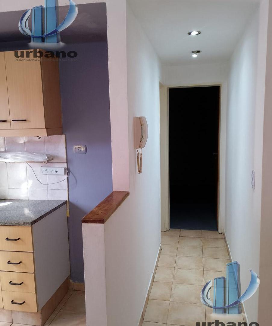 Foto de Departamento de 2 ambientes 2do piso por escalera contrafrente s /, imagen 1
