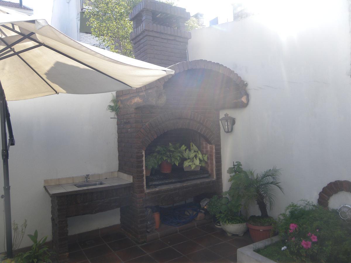 Excelente Casa de 5 Ambientes en Barrio Caferatta en Parque Chacabuco 4