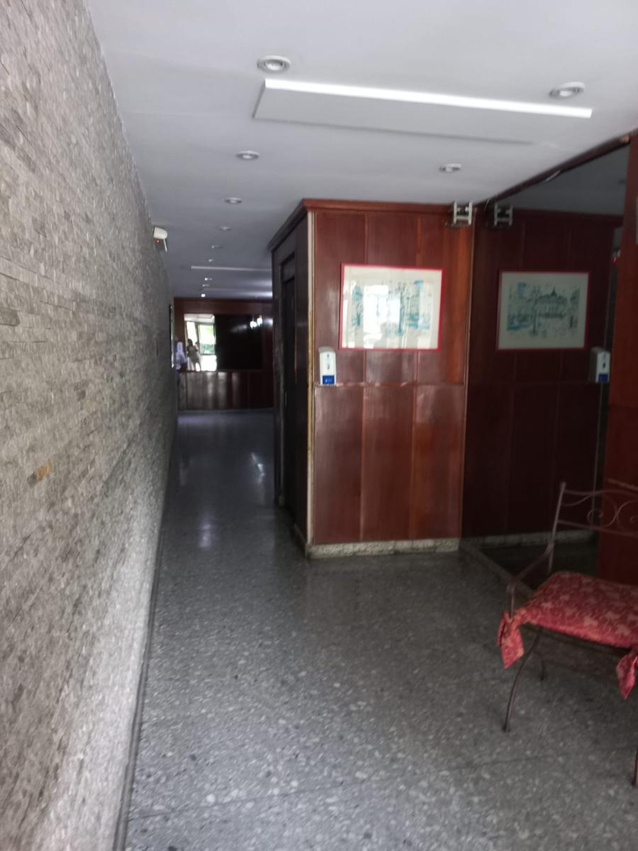 Departamento de 4 Ambientes C/dependencia Frente Al Parque 3