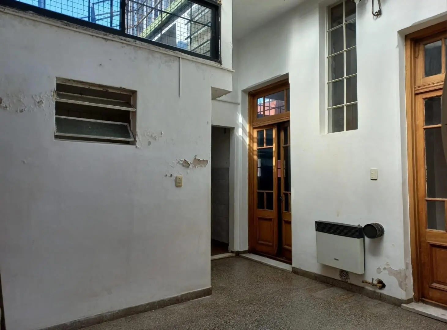 PH DE 5 AMBIENTES CONTRAFRENTE CON PATIO, TERRAZA Y QUINCHO 1