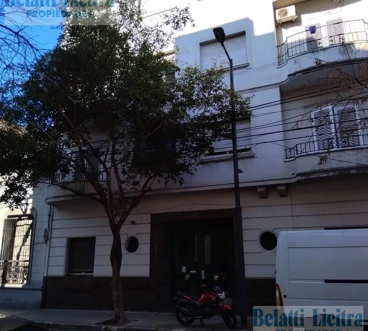 DEPARTAMENTO DE 2 AMBIENTE LATERAL MUY AMPLIO Y LUMINOSODepartamento 5
