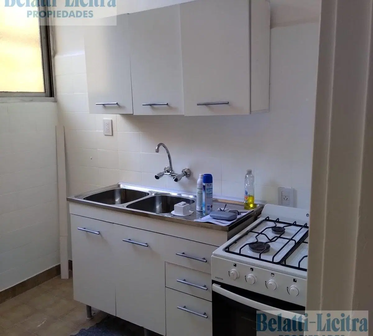 DEPARTAMENTO DE 2 AMBIENTE LATERAL MUY AMPLIO Y LUMINOSODepartamento 3
