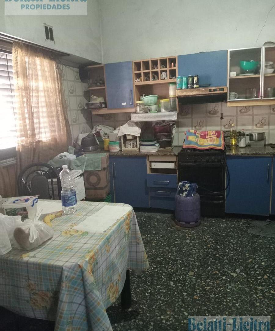 Foto de CASA EN ESQUINA CON GARAJE, QUINCHO Y TERRAZA, imagen 4