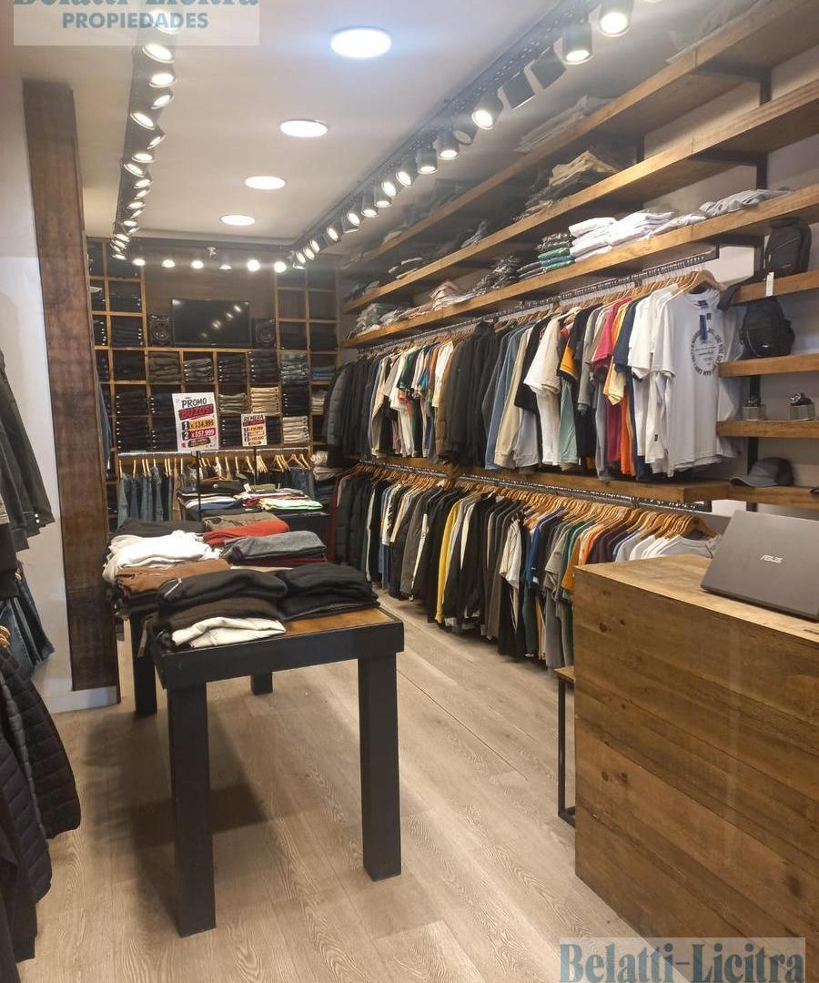 Foto de LOCAL EN VIA PUBLICA CON DEPÓSITO, OFFICE Y BAÑO, imagen 1