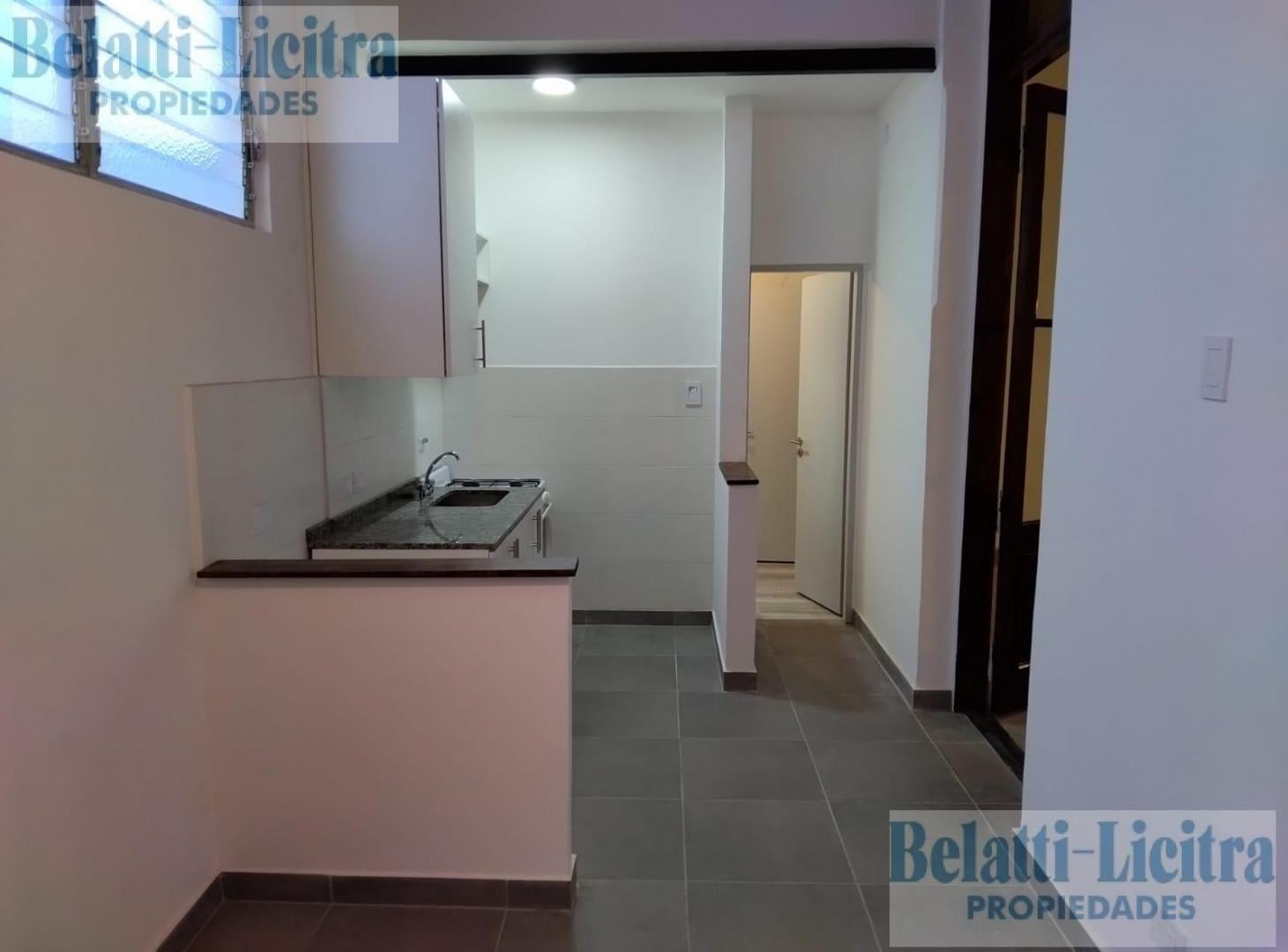 Foto de IMPECABLE PH DE 2 AMBIENTES PLANTA BAJA LATERAL, imagen 4
