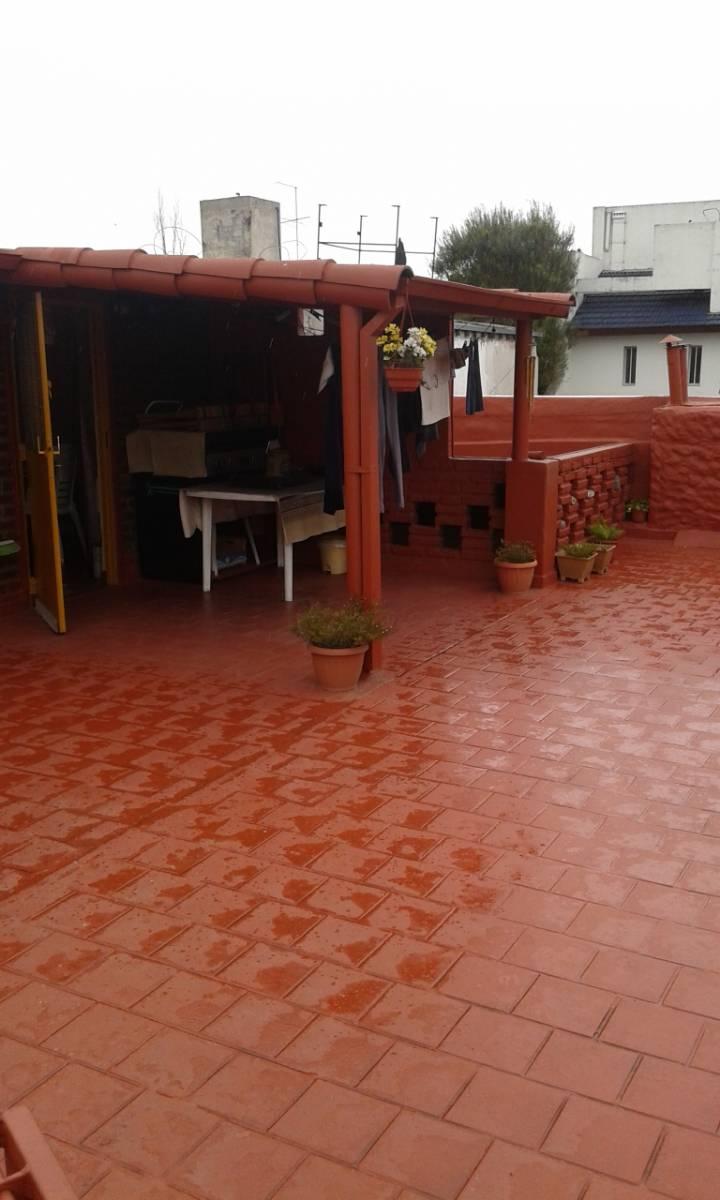IMPECABLE P.H. 5 AMBIENTES EN VILLA SARMIENTO