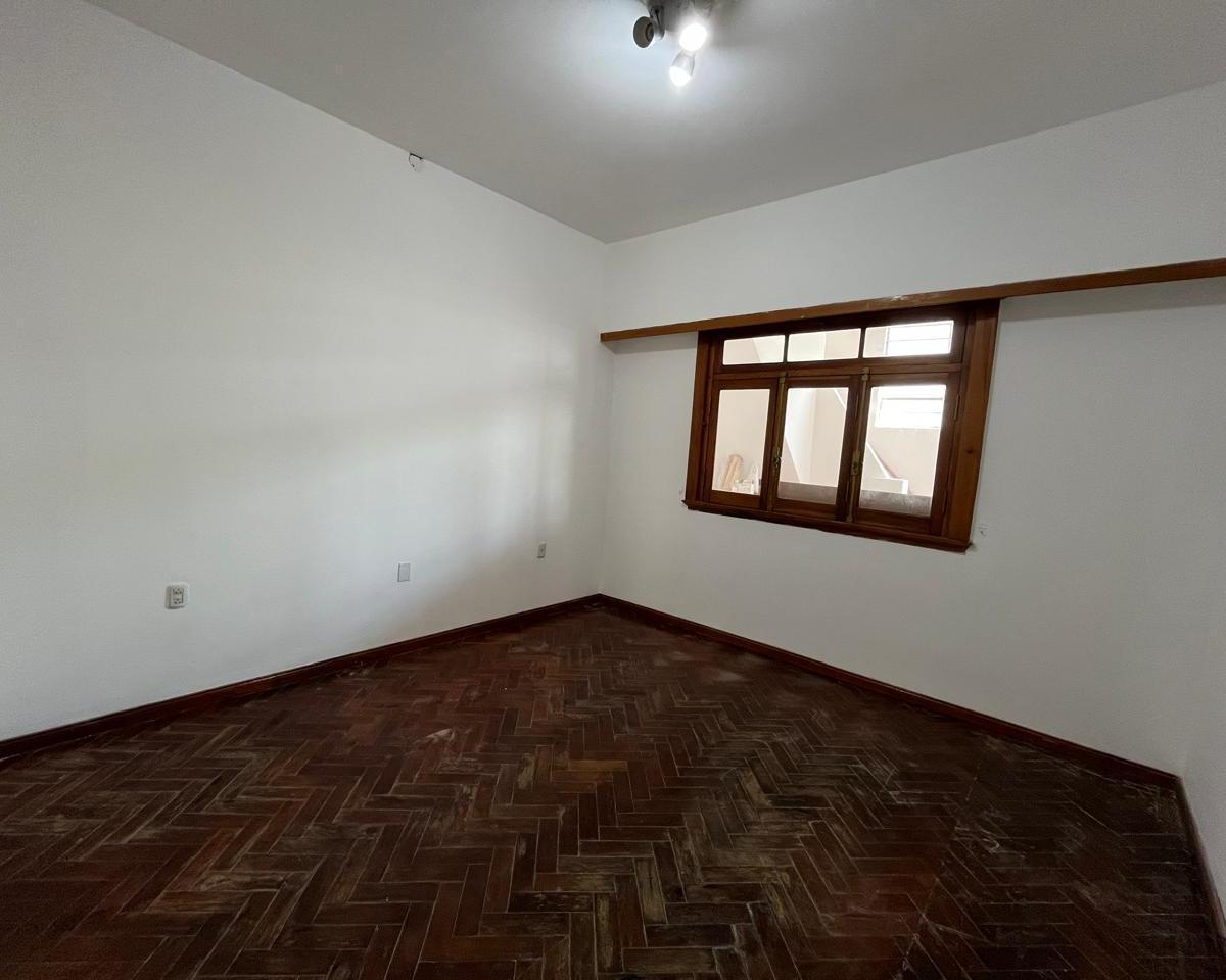 P.H. TIPO CASA/ AL FRENTE/ TOTALMENTE INDEPENDIENTE/ VILLA SARMIENTO
