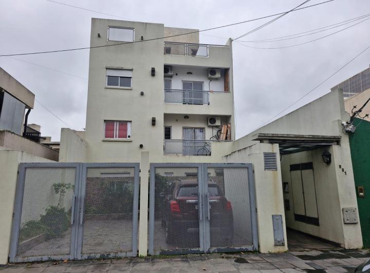 ALQUILER EXCELENTE DEPARTAMENTO 2 AMBIENTES / CON COCHERA FIJA/ VILLA SARMIENTO 1