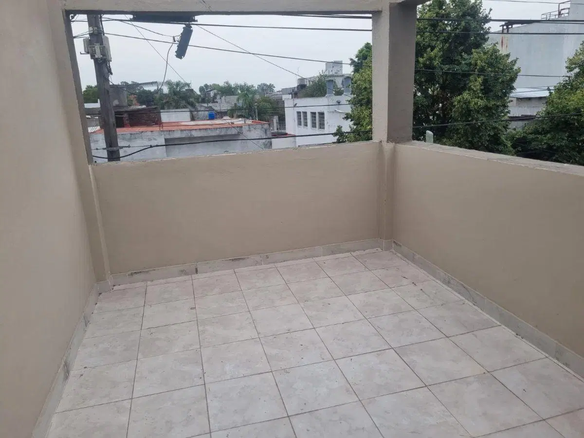 ALQUILER DEPARTAMENTO 2 AMBIENTES/ CON PATIO/ CASEROS 5
