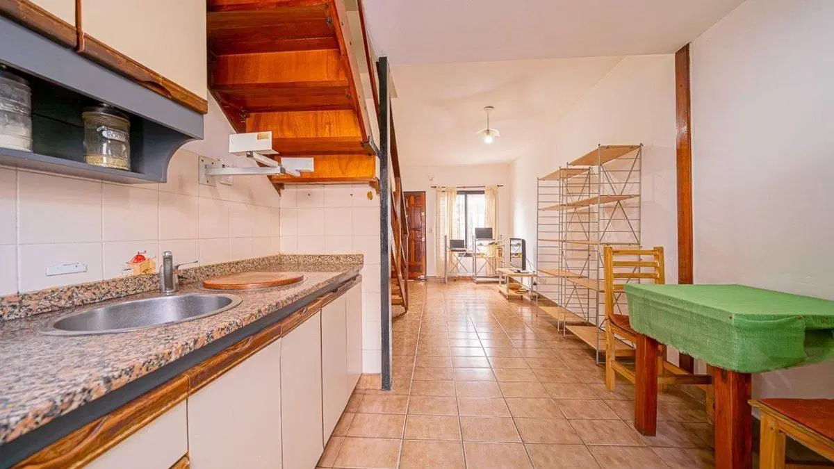 EXCELENTE DUPLEX DE 2 AMBIENTES AL FRENTE 8