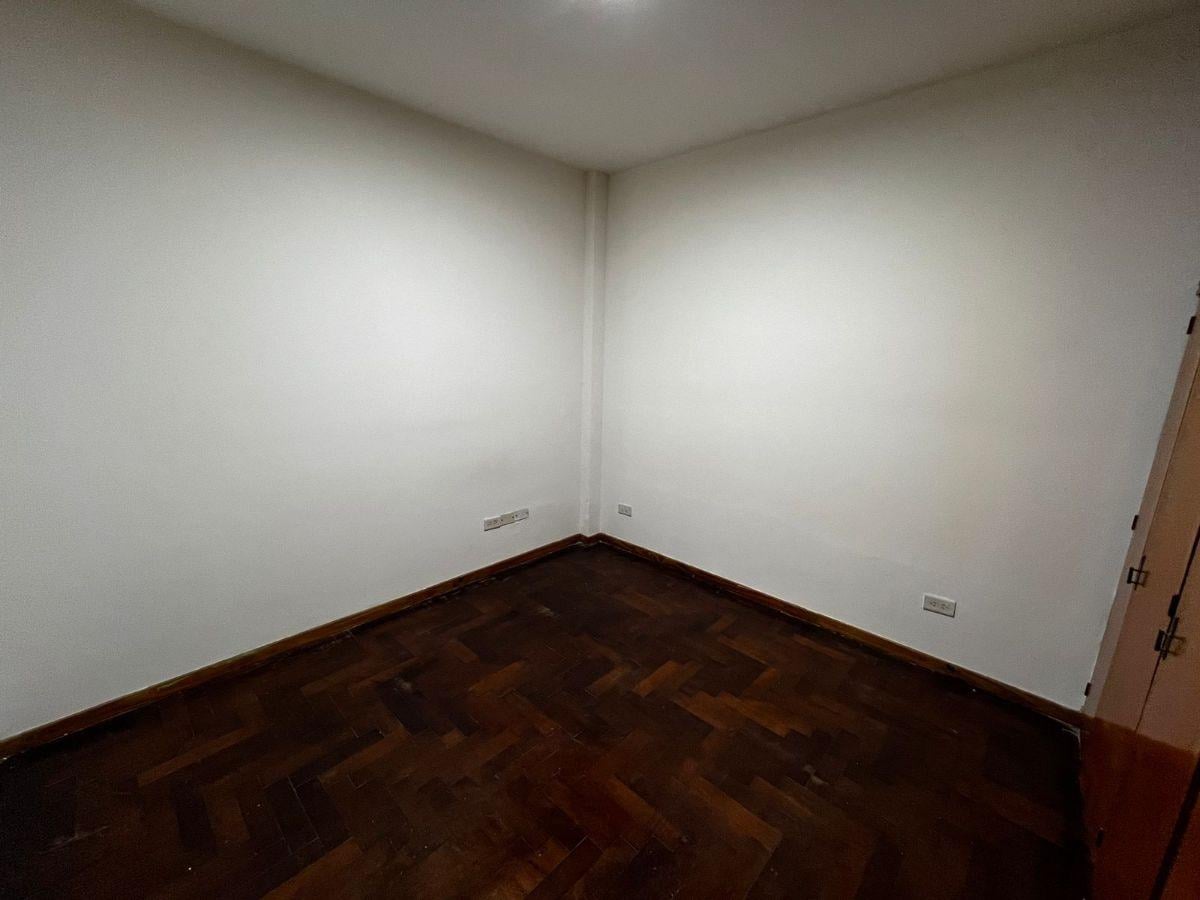 Foto de DEPARTAMENTO TIPO PH/ EN PLANTA BAJA/ VILLA SARMIENTO, imagen 5