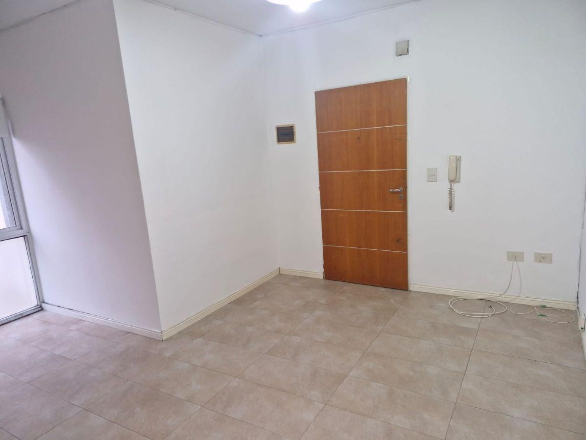 Foto de ALQUILER DEPARTAMENTO 2 AMBIENTES/ CON COCHERA FIJA/ RAMOS MEJÍA SUR, imagen 4