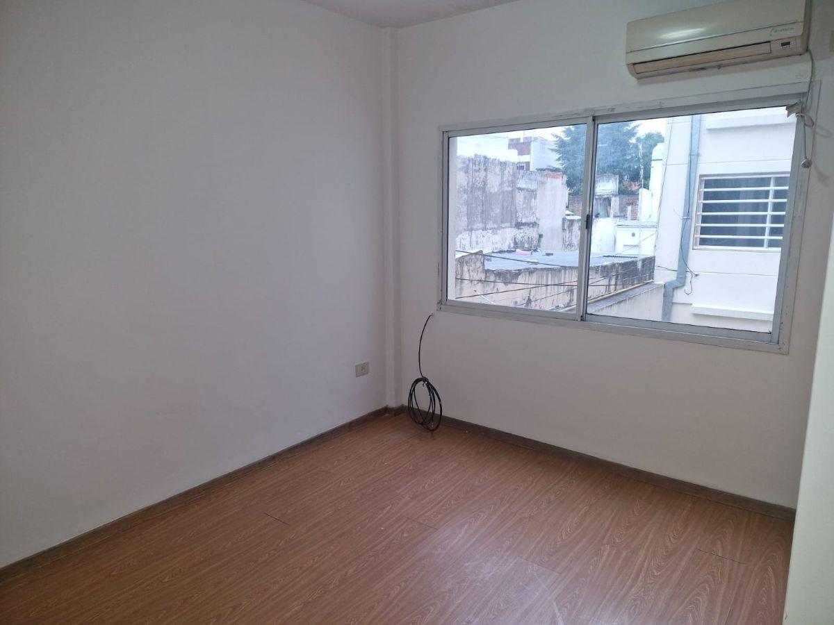 Foto de ALQUILER DEPARTAMENTO 2 AMBIENTES/ CON COCHERA FIJA/ RAMOS MEJÍA SUR, imagen 3