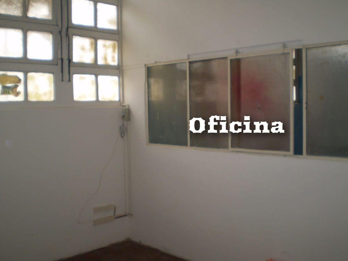 Foto de VENTA GALPÓN-DEPÓSITO/ EN ESQUINA/ 110 M2/ CIUDADELA NORTE, imagen 5